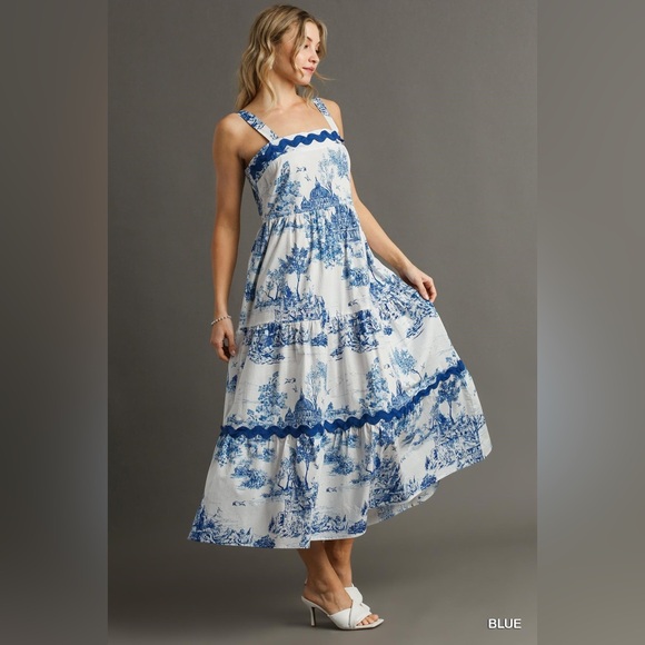 N60 Umgee Blue and White Patterned Maxi Dress - Picture 3 of 5